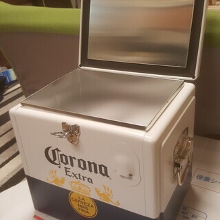 コロナビール　クーラーボックス　スチール　新品