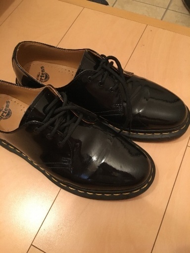 美品❗️Dr.Martin3ホールエナメル