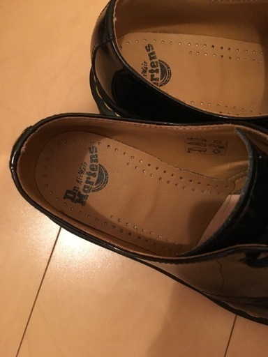 美品❗️Dr.Martin3ホールエナメル