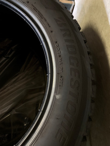 美品 ブリヂストン スタッドレスタイヤ 4本セット BLIZZAK(ブリザック) 255/55R18