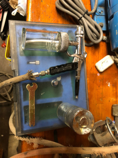 エアコンプレッサー