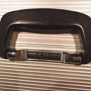 メイクアップフォーエバー　メイクボックスの画像