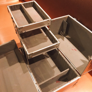 メイクアップフォーエバー　メイクボックスの画像