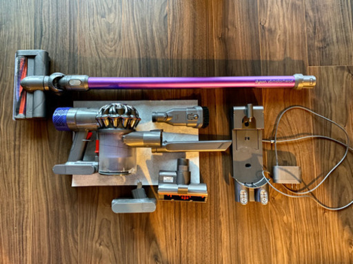 【Dyson】V7モーターヘッド　コードレス掃除機［中古良品］
