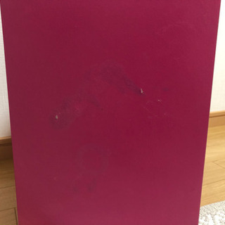 ピンクの棚の画像