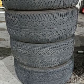 245/45R20ヨコハマタイヤのパラダ