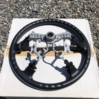 美品！ 200系 ハイエース 純正 ステアリング 45102-58010
 usedの画像