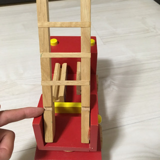 木製の車のおもちゃ 2個セットの画像