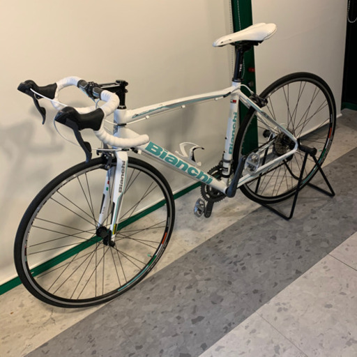 ロードバイク BIANCHI VIA NIRONE7