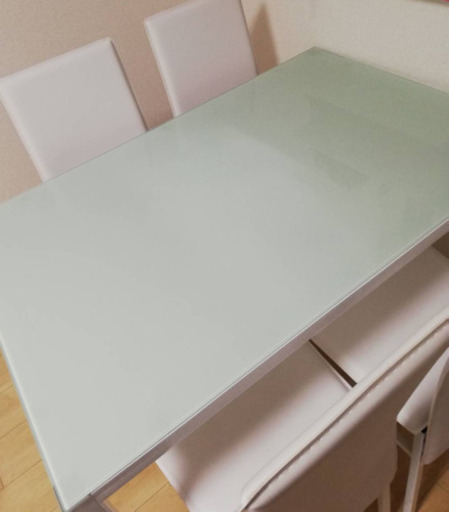 ダイニングテーブル 椅子