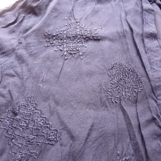 黒 カーゼ素材 襟付きボタンシャツの画像