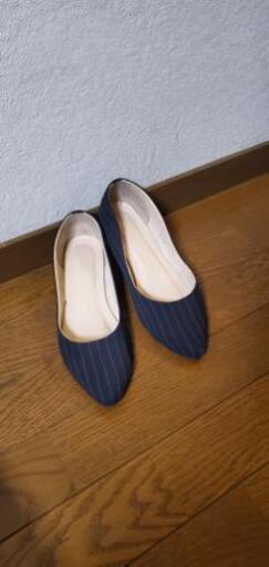 ローヒールパンプス