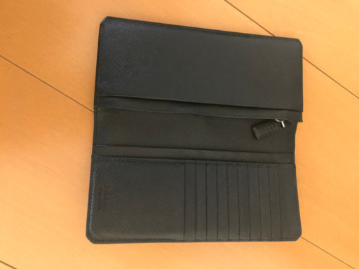 正規品PRADA長財布値下げ