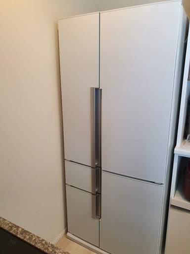 MITSUBISHI/三菱 超大型冷蔵庫　5ドア 　大容量645L MR-Z65S 　＜ヤマダ電機・30万相当＞