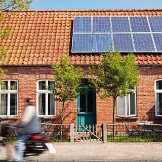 当日💲日払い(10.000円可)太陽光パネルの設置、足場組み立て.撤去.解体業全般.土木etcの画像