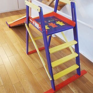 屋内用すべり台の画像