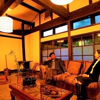 源泉かけ流し温泉付きの隠れ家的な宿です。の画像