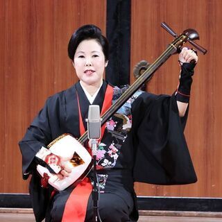 沖縄三線から津軽三味線まで、手ぶらで三味線体験！の画像
