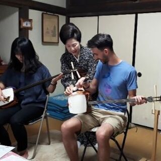 沖縄三線から津軽三味線まで、手ぶらで三味線体験！の画像