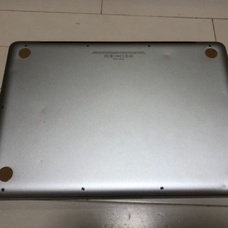 ノートパソコン(MacBook Pro)の画像