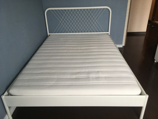 IKEAセミダブルベッド