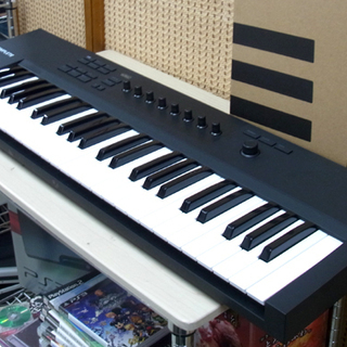 南12条店 Native Instruments コントロール・...