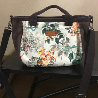 ハンドメイドショルダーバッグの画像