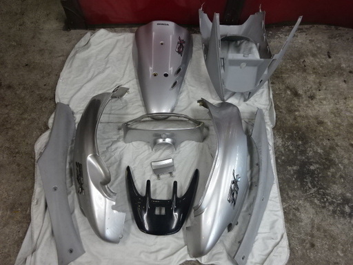 ホンダ ライブディオZX 配送 AF35 3型 純正外装9点セット