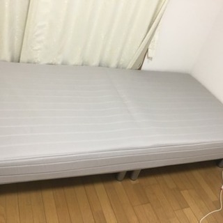シングルベット、テーブル＆椅子あげます。の画像