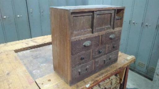 古い手作り(と思われる)小タンス？