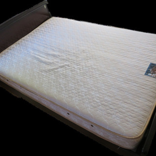 セミダブルベッド