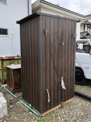 仮設トイレ