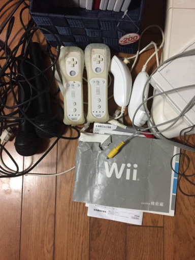 Wii本体 ソフト11本 リモコン バランスボードなど