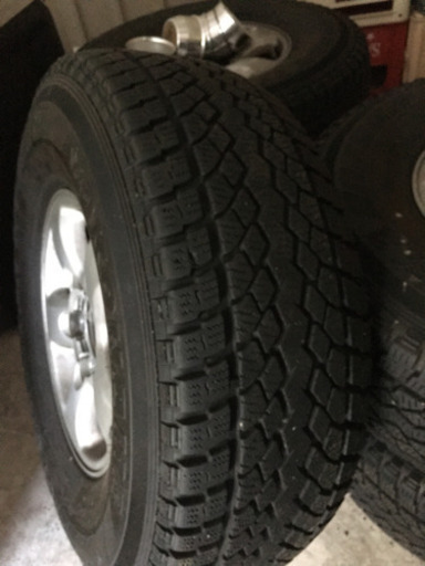 【値下げしました】スタッドレス【LT285/75R16】 116/113Q ランドクルーザー各種ホイール付き4本セットヨコハマタイヤY