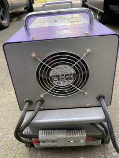バッテリー溶接機　マイト製ネオシグマIII