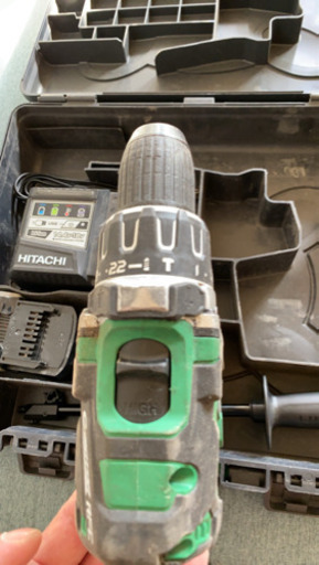 日立工機18v13ミリコードレス振動ドライバドリルDV 18DBL2