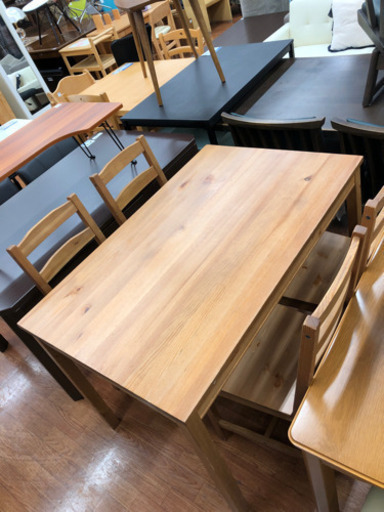 IKEAのダイニング5点セット！どんなお部屋にもマッチ！