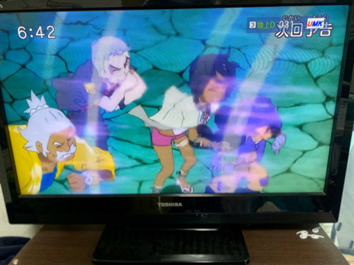 テレビ　32型　TOSHIBA REGZA