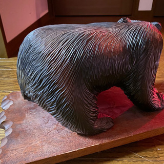 木彫り熊の置物の画像