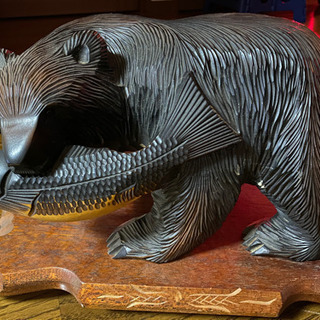 木彫り熊の置物の画像