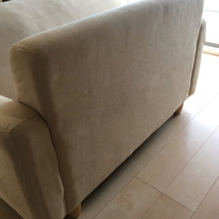 2〜3人掛けソファ【10月中に買い取ってくれる方には5,000円でお譲り致します】の画像