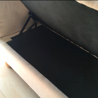 2〜3人掛けソファ【10月中に買い取ってくれる方には5,000円でお譲り致します】の画像