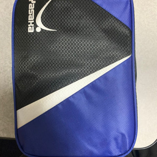 卓球ラケットと他のものの画像