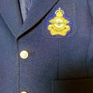 120cm ブレザー　テーラードジャケット　紺色　美品の画像