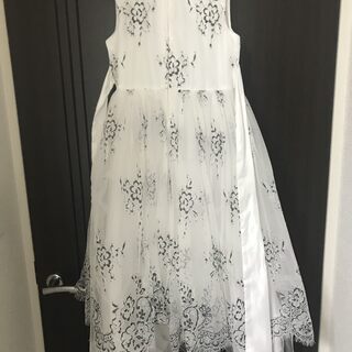 値下げ！　新品フォーマルワンピース１０歳児用の画像