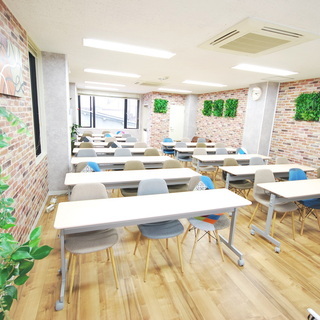 会議室のお掃除（平日週２～３回程度） ※朝９時までに終わらせてい...