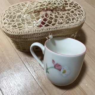 未使用マグカップ２個 入れ物付き
