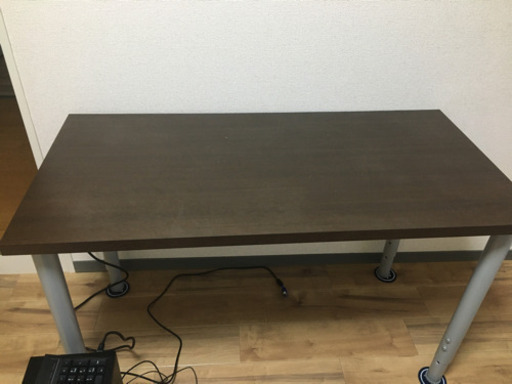 机　テーブル　IKEA 縦59 横120