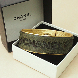 シャネル CHANEL ハラコ レザー ブレスレット カーキの画像