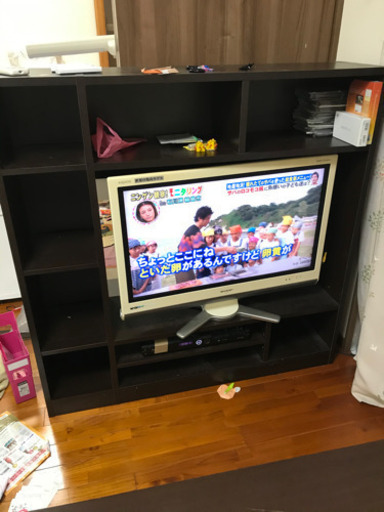 頑丈なテレビ台です